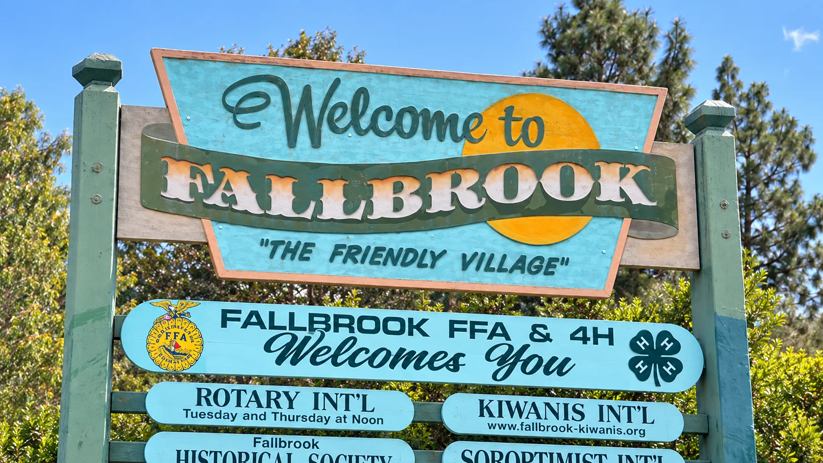 Welcome sign in Fallbrook, California